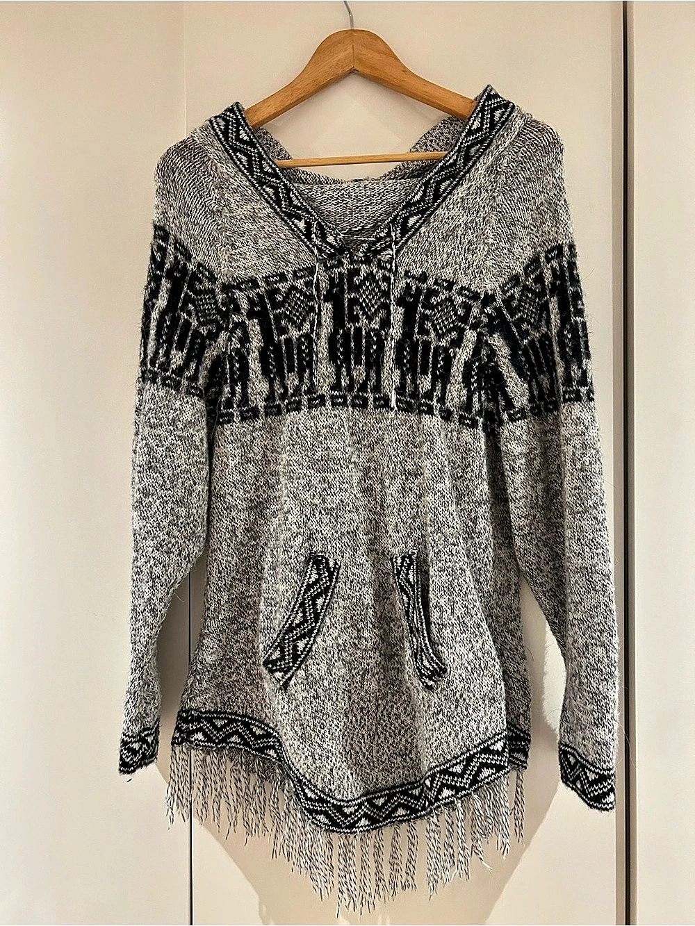 Peruvian Hooded Fringe Sweater in Gray & Black Like New